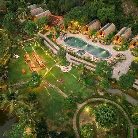 The Goat Boutique Resort นิญบิ่ญ ภายนอก รูปภาพ