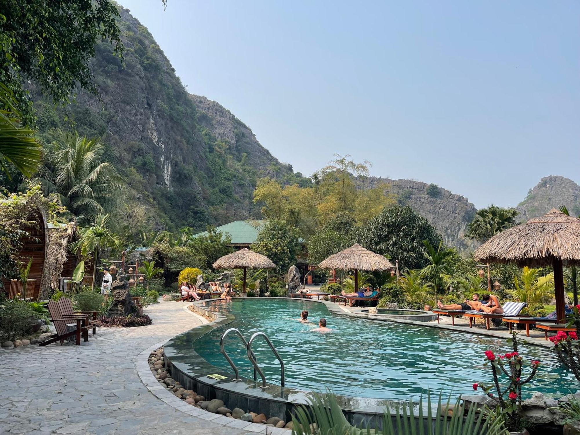 The Goat Boutique Resort นิญบิ่ญ ภายนอก รูปภาพ